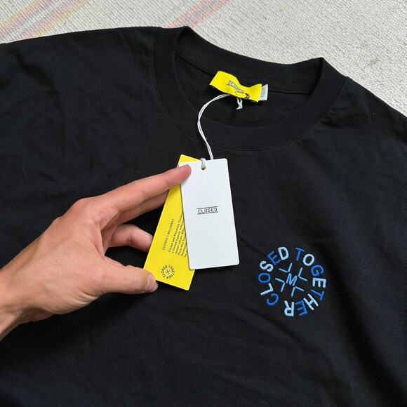 Rare 2022 Closed x Millinsky Embroidered Designer Tee Shirt - Picture 4 of 7